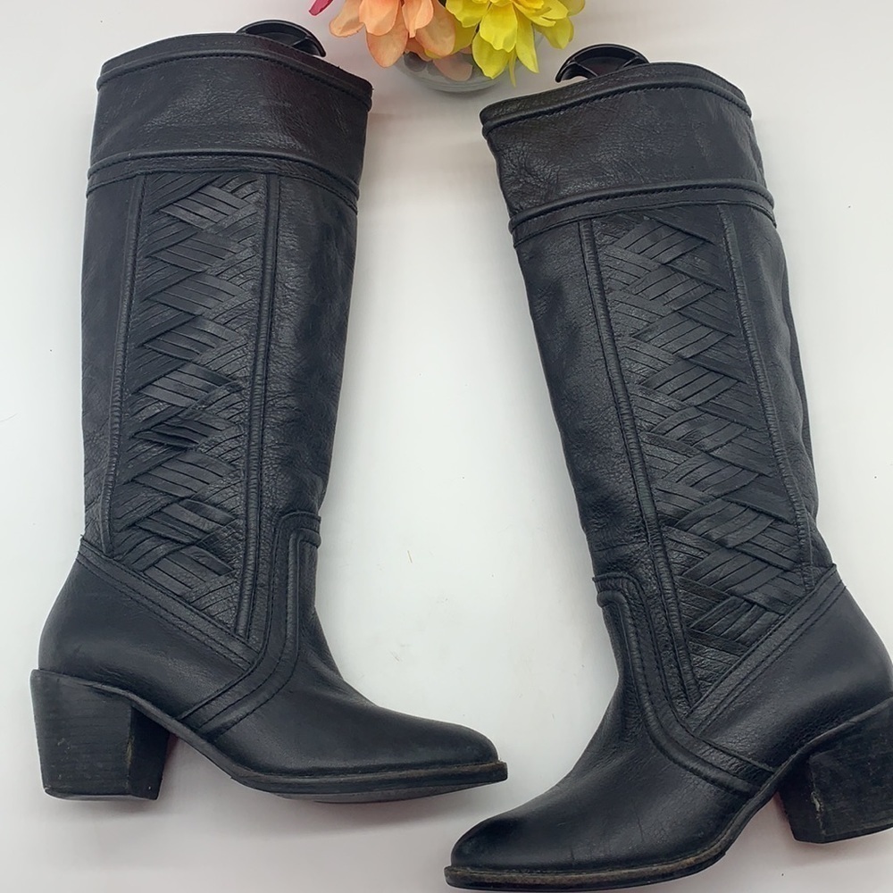 Fossil Black Woven Leather Tall Heeled Boots Sz 7. TB1518E